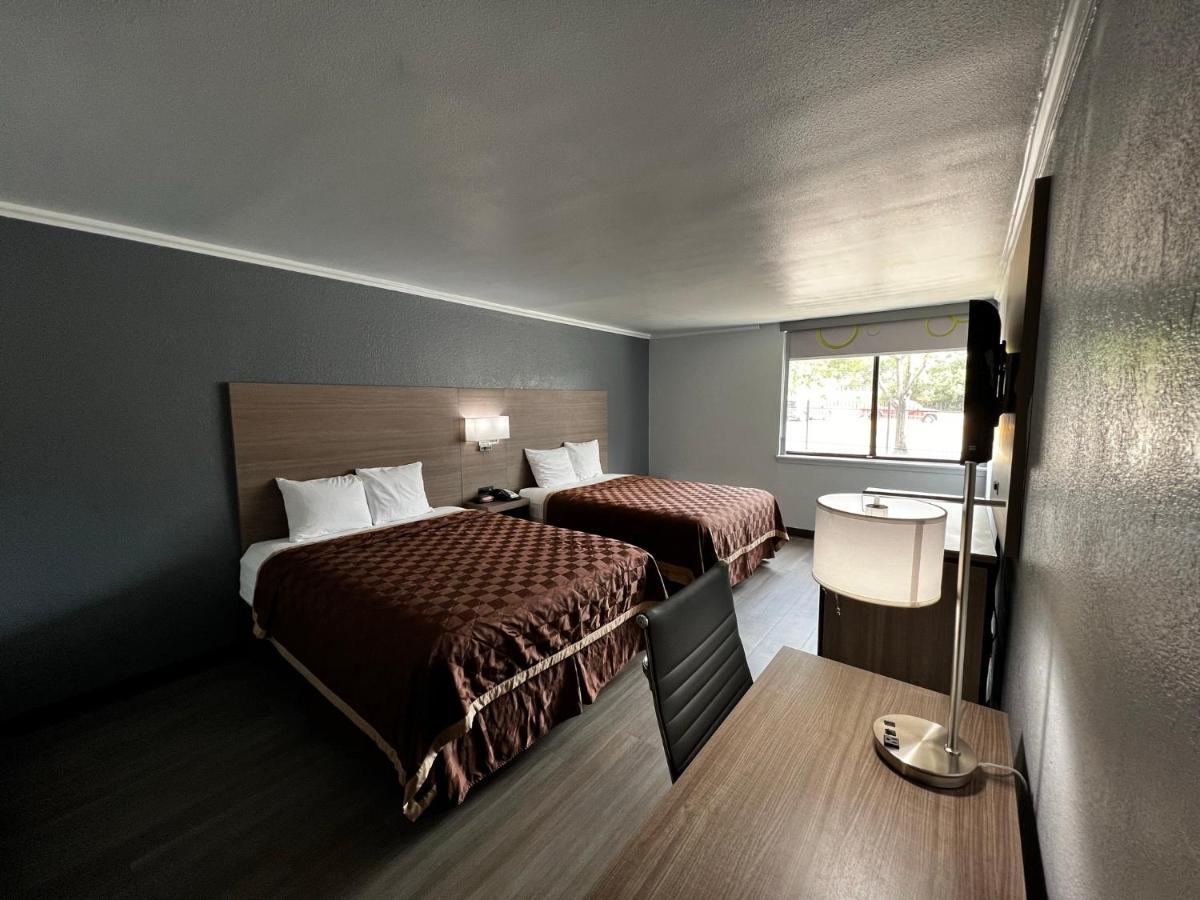 Super 8 By Wyndham Fort Worth Entertainment District 외부 사진