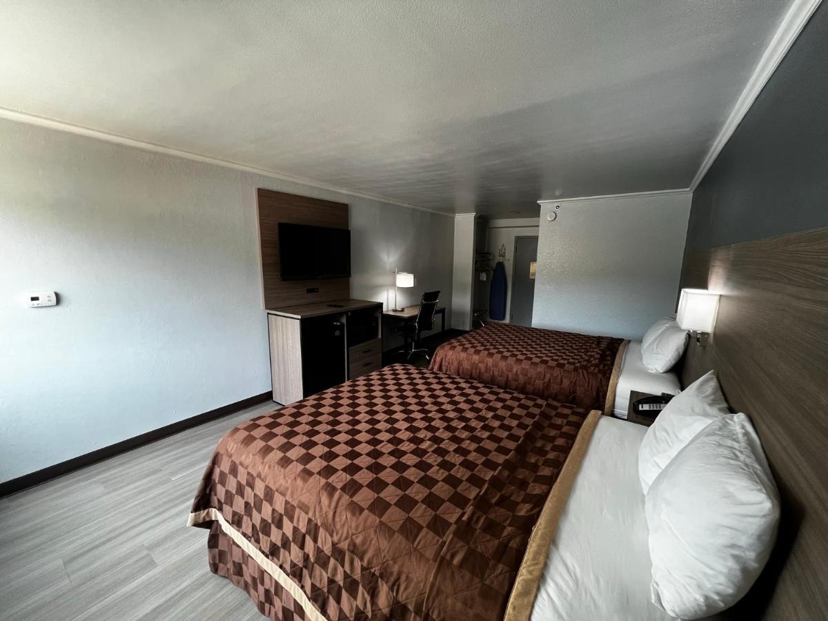 Super 8 By Wyndham Fort Worth Entertainment District 외부 사진