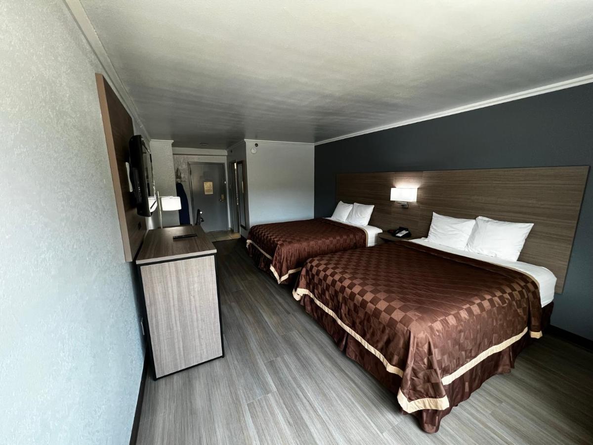 Super 8 By Wyndham Fort Worth Entertainment District 외부 사진