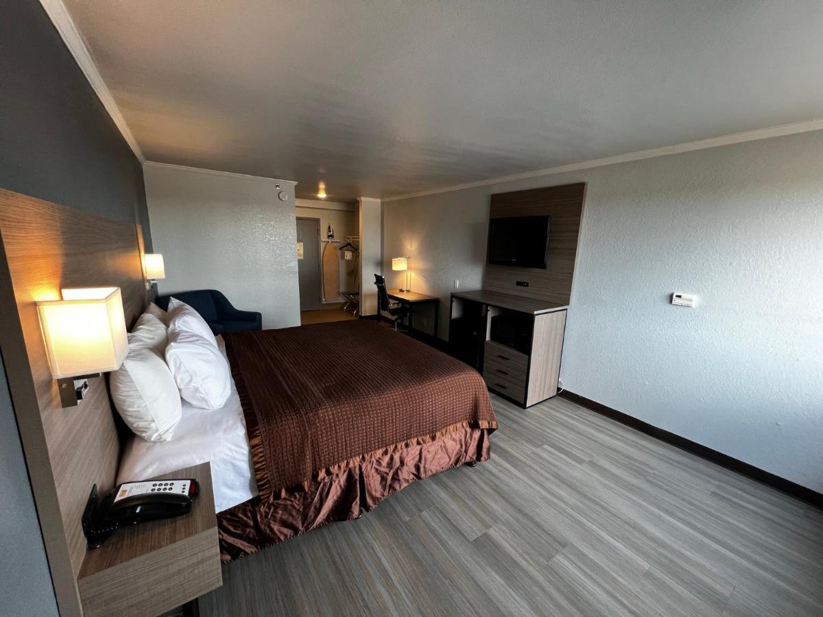 Super 8 By Wyndham Fort Worth Entertainment District 외부 사진