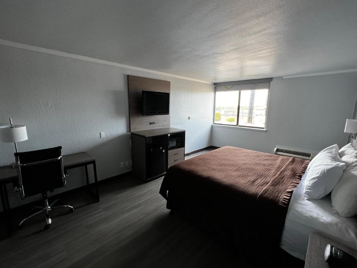 Super 8 By Wyndham Fort Worth Entertainment District 외부 사진
